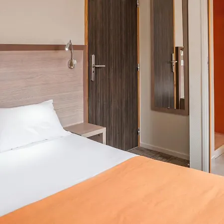 Logis Les Voyageurs Lezoux